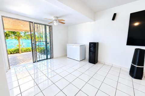 Touwnhouse à vendre à Hialeah, Floride: 1 chambre, 69.68 m2 № 2436071 - photo 10