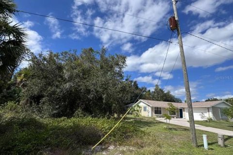 Terreno en Port Charlotte, Florida № 2229066