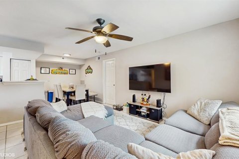 Condo in Kissimmee, Florida, 2 bedrooms  № 1819199 - photo 4