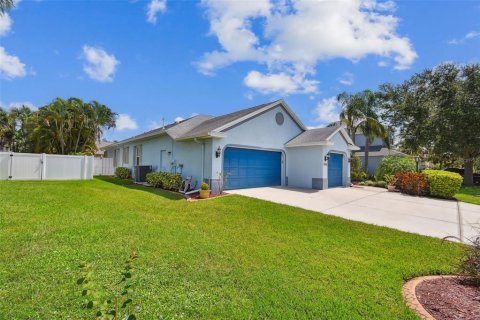 House in Bradenton, Florida 4 bedrooms, 236.53 sq.m. № 1837681 - photo 2