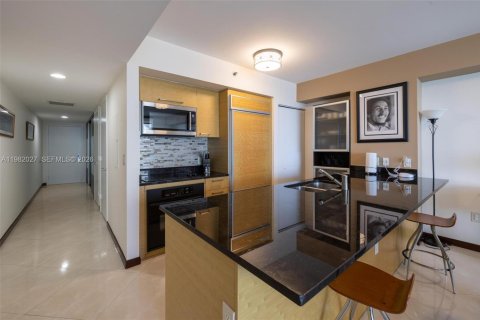 Condo in Hallandale Beach, Florida, 1 bedroom  № 2052949 - photo 8