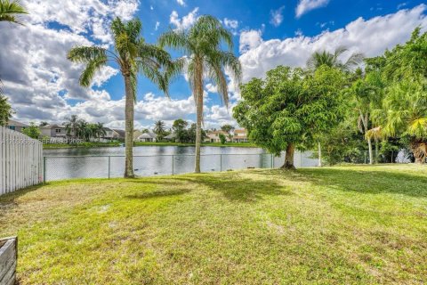 Casa en alquiler en Davie, Florida, 3 dormitorios, 136.75 m2 № 2077950 - foto 15