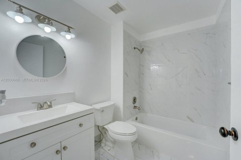 Casa en alquiler en Davie, Florida, 3 dormitorios, 136.75 m2 № 2077950 - foto 4