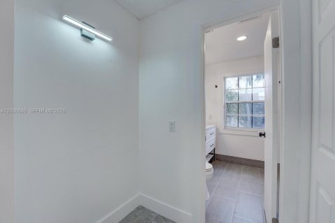 Casa en alquiler en Davie, Florida, 3 dormitorios, 136.75 m2 № 2077950 - foto 9