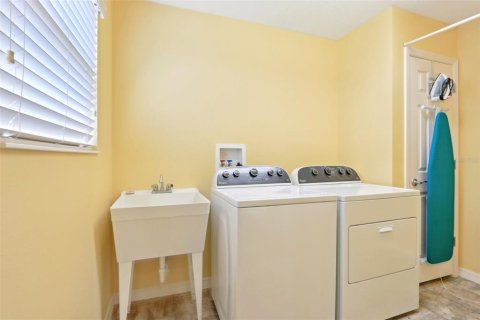 Casa en venta en The Villages, Florida, 3 dormitorios, 142.23 m2 № 1681860 - foto 15