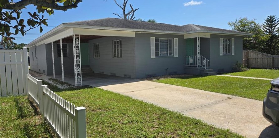 Villa ou maison à Saint Petersburg, Floride 3 chambres, 114.27 m2 № 1866675