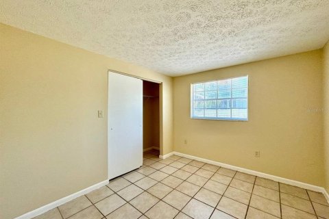 Villa ou maison à louer à Tampa, Floride: 3 chambres, 119.66 m2 № 2419825 - photo 13