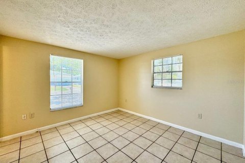 Villa ou maison à louer à Tampa, Floride: 3 chambres, 119.66 m2 № 2419825 - photo 9
