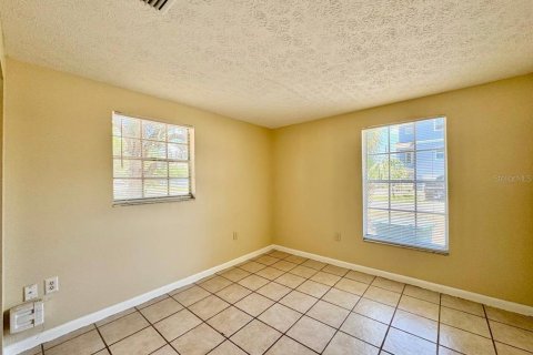 Villa ou maison à louer à Tampa, Floride: 3 chambres, 119.66 m2 № 2419825 - photo 16