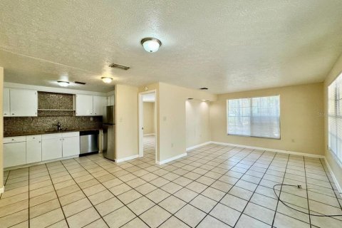 Villa ou maison à louer à Tampa, Floride: 3 chambres, 119.66 m2 № 2419825 - photo 7