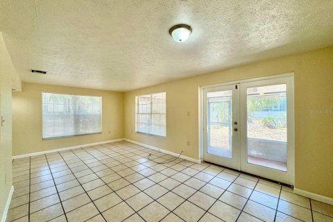 Villa ou maison à louer à Tampa, Floride: 3 chambres, 119.66 m2 № 2419825 - photo 6