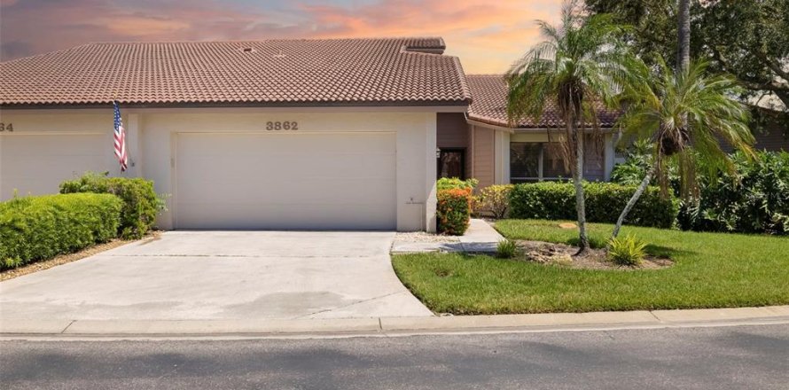 Condo in Sarasota, Florida, 2 bedrooms № 2236227