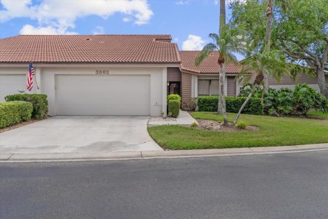 Condo in Sarasota, Florida, 2 bedrooms № 2236227 - photo 3