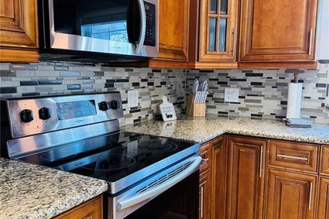 Casa en alquiler en Tampa, Florida, 3 dormitorios, 122.07 m2 № 1830096 - foto 16
