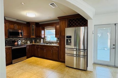 Casa en alquiler en Tampa, Florida, 3 dormitorios, 122.07 m2 № 1830096 - foto 17