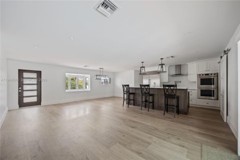 Casa en venta en Lighthouse Point, Florida, 3 dormitorios, 168.52 m2 № 2001539 - foto 4