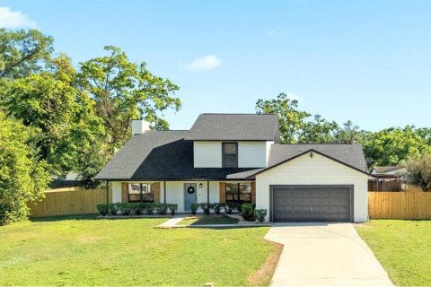 House in Plant City, Florida 4 bedrooms, 258.27 sq.m. № 1831662 - photo 1