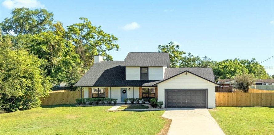 House in Plant City, Florida 4 bedrooms, 258.27 sq.m. № 1831662