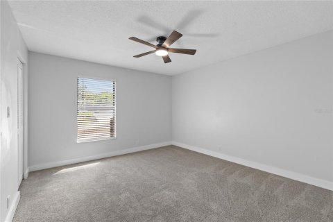 House in Plant City, Florida 4 bedrooms, 258.27 sq.m. № 1831662 - photo 25