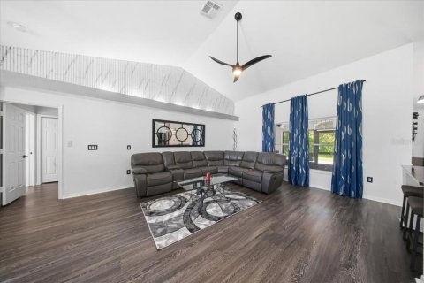House in Lake Wales, Florida 3 bedrooms, 185.53 sq.m. № 2219311 - photo 7