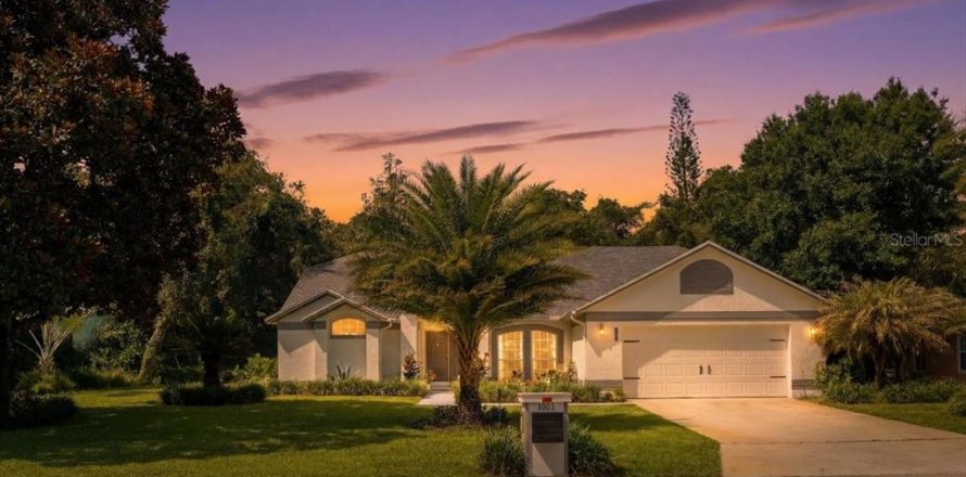 House in Lake Wales, Florida 3 bedrooms, 185.53 sq.m. № 2219311