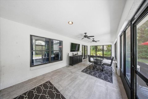 House in Lake Wales, Florida 3 bedrooms, 185.53 sq.m. № 2219311 - photo 30