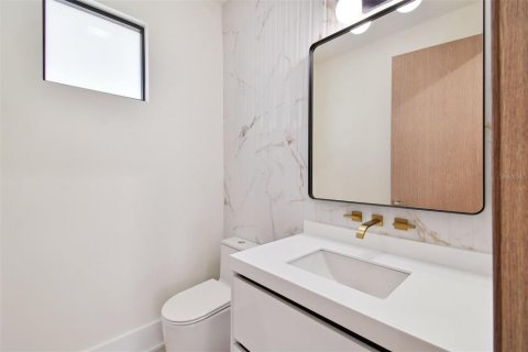 Casa en venta en Tampa, Florida, 4 dormitorios, 241.17 m2 № 1650338 - foto 23