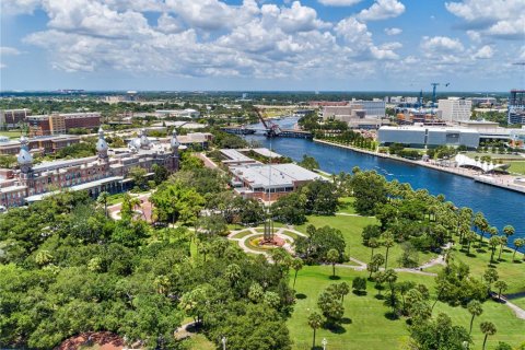 Casa en venta en Tampa, Florida, 4 dormitorios, 241.17 m2 № 1650338 - foto 25