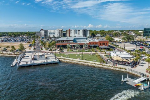 Casa en venta en Tampa, Florida, 4 dormitorios, 241.17 m2 № 1650338 - foto 29