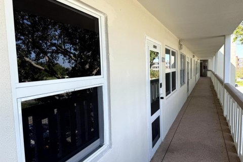 Copropriété à vendre à Deerfield Beach, Floride: 2 chambres, 78.5 m2 № 2169482 - photo 2