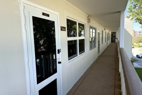 Copropriété à vendre à Deerfield Beach, Floride: 2 chambres, 78.5 m2 № 2169482 - photo 4