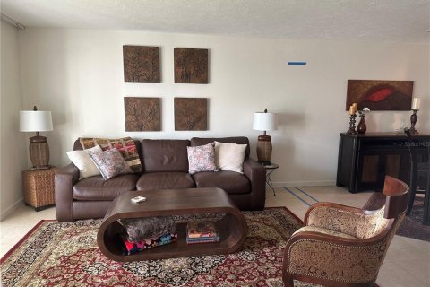 Condo in Sarasota, Florida, 2 bedrooms  № 1884829 - photo 7