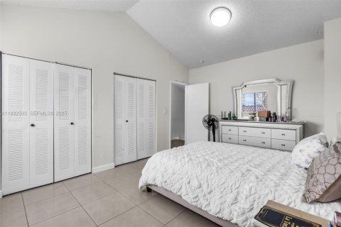 Снять в аренду кондоминиум в Хайалиа, Флорида 3 спальни, 90.3м2, № 1992606 - фото 13