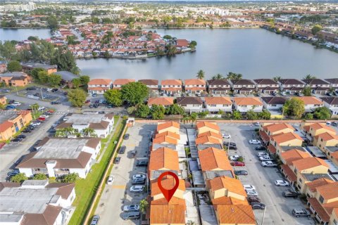 Снять в аренду кондоминиум в Хайалиа, Флорида 3 спальни, 90.3м2, № 1992606 - фото 25