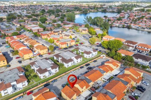 Снять в аренду кондоминиум в Хайалиа, Флорида 3 спальни, 90.3м2, № 1992606 - фото 26