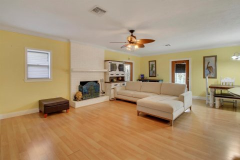 Villa ou maison à vendre à Jupiter, Floride: 3 chambres, 110.55 m2 № 2435488 - photo 8
