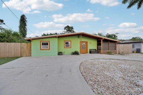 Villa ou maison à vendre à Jupiter, Floride: 3 chambres, 110.55 m2 № 2435488 - photo 2