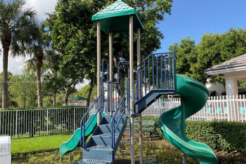 Adosado en venta en Oakland Park, Florida, 2 dormitorios, 132.29 m2 № 1956958 - foto 10