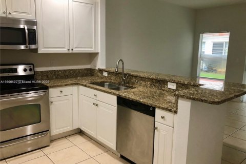 Adosado en venta en Oakland Park, Florida, 2 dormitorios, 132.29 m2 № 1956958 - foto 2