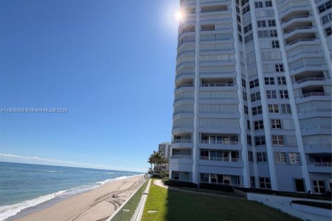 Condo in Riviera Beach, Florida, 3 bedrooms  № 1965832 - photo 7