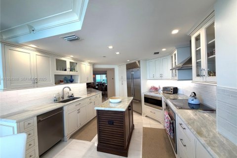 Condo in Riviera Beach, Florida, 3 bedrooms  № 1965832 - photo 21