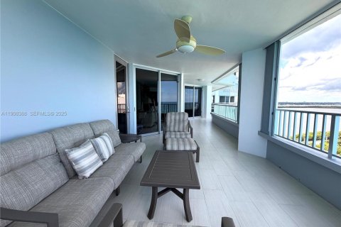 Condo in Riviera Beach, Florida, 3 bedrooms  № 1965832 - photo 17