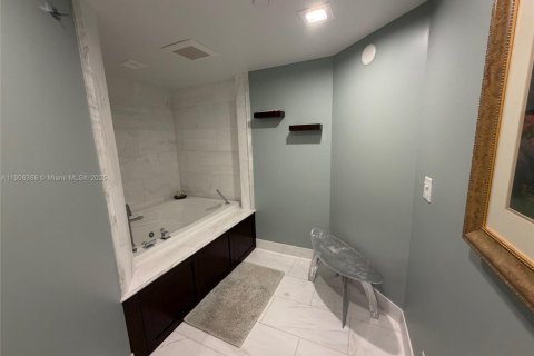 Condo in Riviera Beach, Florida, 3 bedrooms  № 1965832 - photo 3