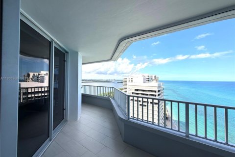 Condo in Riviera Beach, Florida, 3 bedrooms  № 1965832 - photo 16