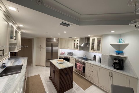 Condo in Riviera Beach, Florida, 3 bedrooms  № 1965832 - photo 2