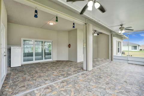 House in Port St. Lucie, Florida 4 bedrooms № 2003433 - photo 15
