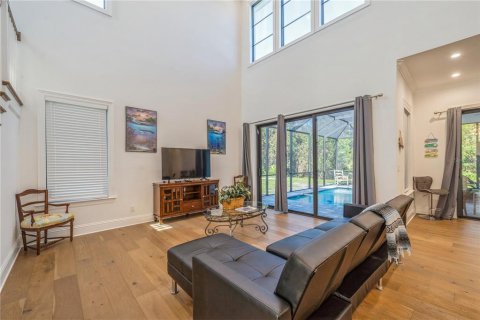 House in Hutchinson Island South, Florida 4 bedrooms, 275.27 sq.m. № 2166268 - photo 8