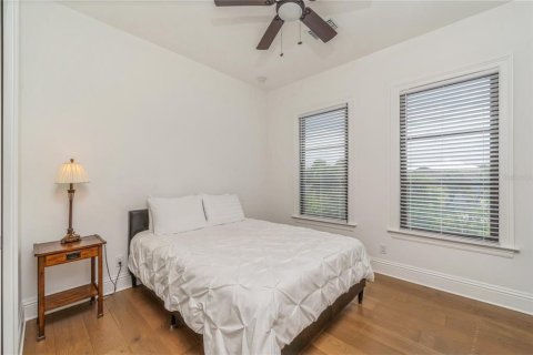 House in Hutchinson Island South, Florida 4 bedrooms, 275.27 sq.m. № 2166268 - photo 27