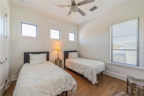House in Hutchinson Island South, Florida 4 bedrooms, 275.27 sq.m. № 2166268 - photo 28