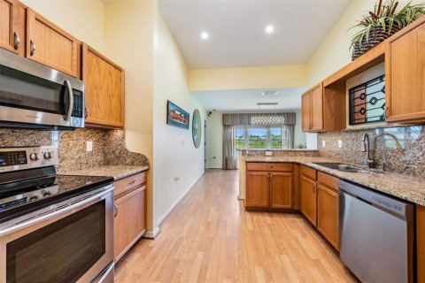 Купить виллу или дом в Сан-Антонио, Флорида 7 комнат, 163.69м2, № 2324263 - фото 4